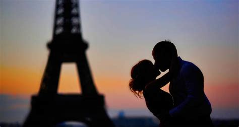 dating in french culture